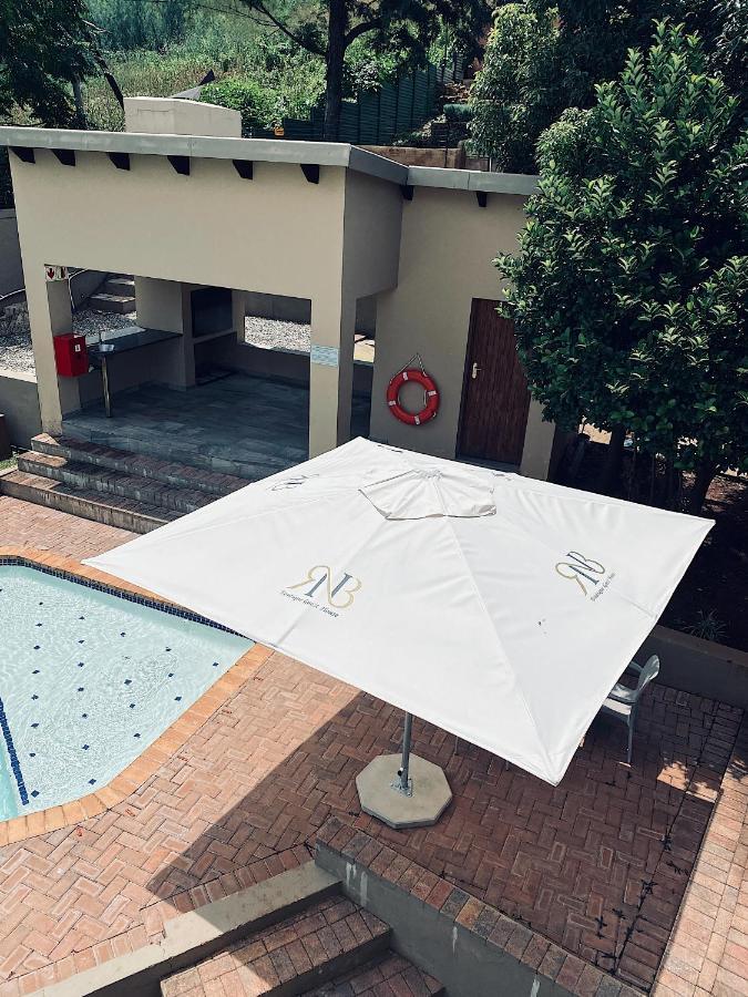 Rnb Guesthouse Roodepoort Bagian luar foto