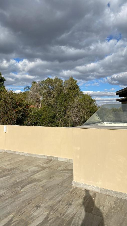 Rnb Guesthouse Roodepoort Bagian luar foto